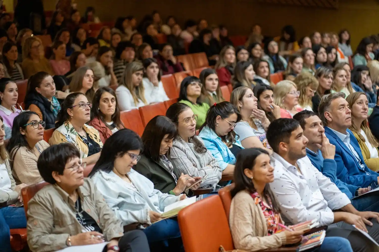 Una cantidad importante de asistentes tuvo nuevamente el Congreso de Educación.