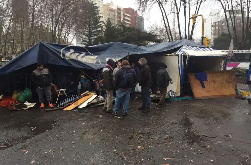 Se levantó el acampe en la Avenida Luro y Mitre