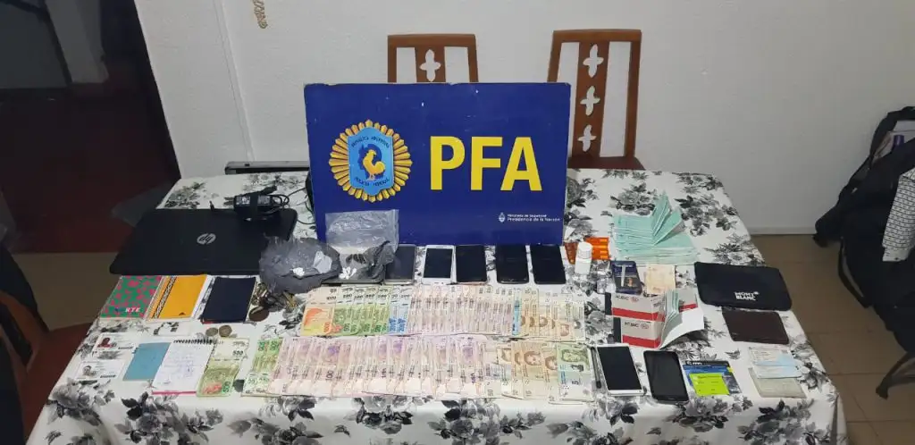 Se dictó la detención de cuatro de los once sospechados de  integrar una banda narco 