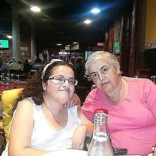 Debe realizar una colecta para costear los gastos que la burocracia de IOSPER dilata hasta el cansancio