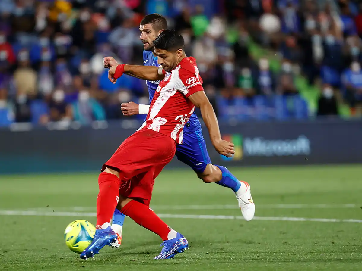 Doblete de Suárez en la victoria del Atlético 