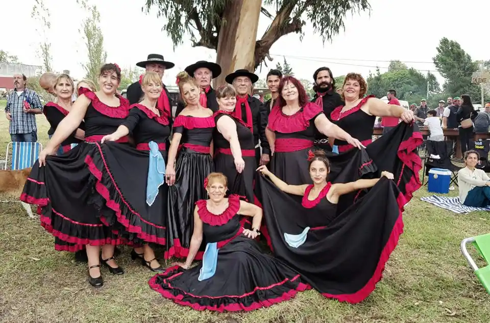 Noche de peña organizada por una agrupación de danzas