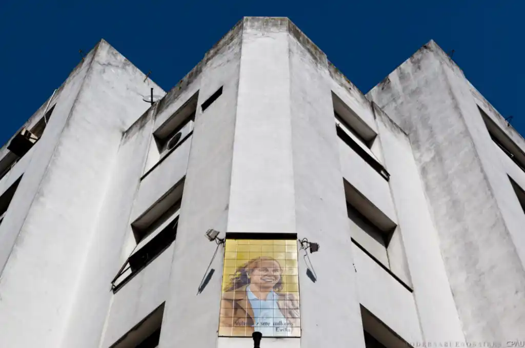 Críticas del gobierno al paro de la CGT