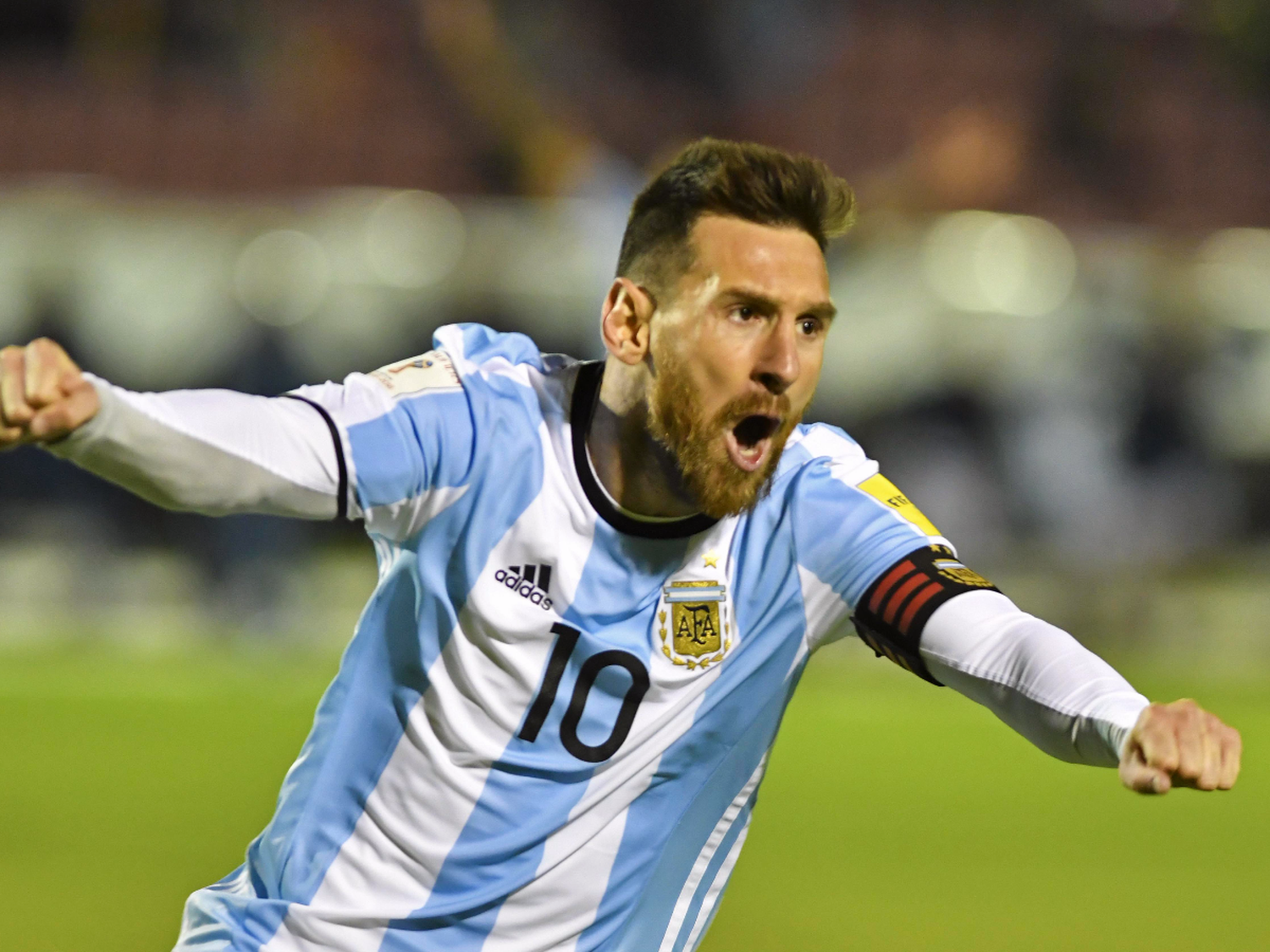 Gloria a “D10S” en la altura