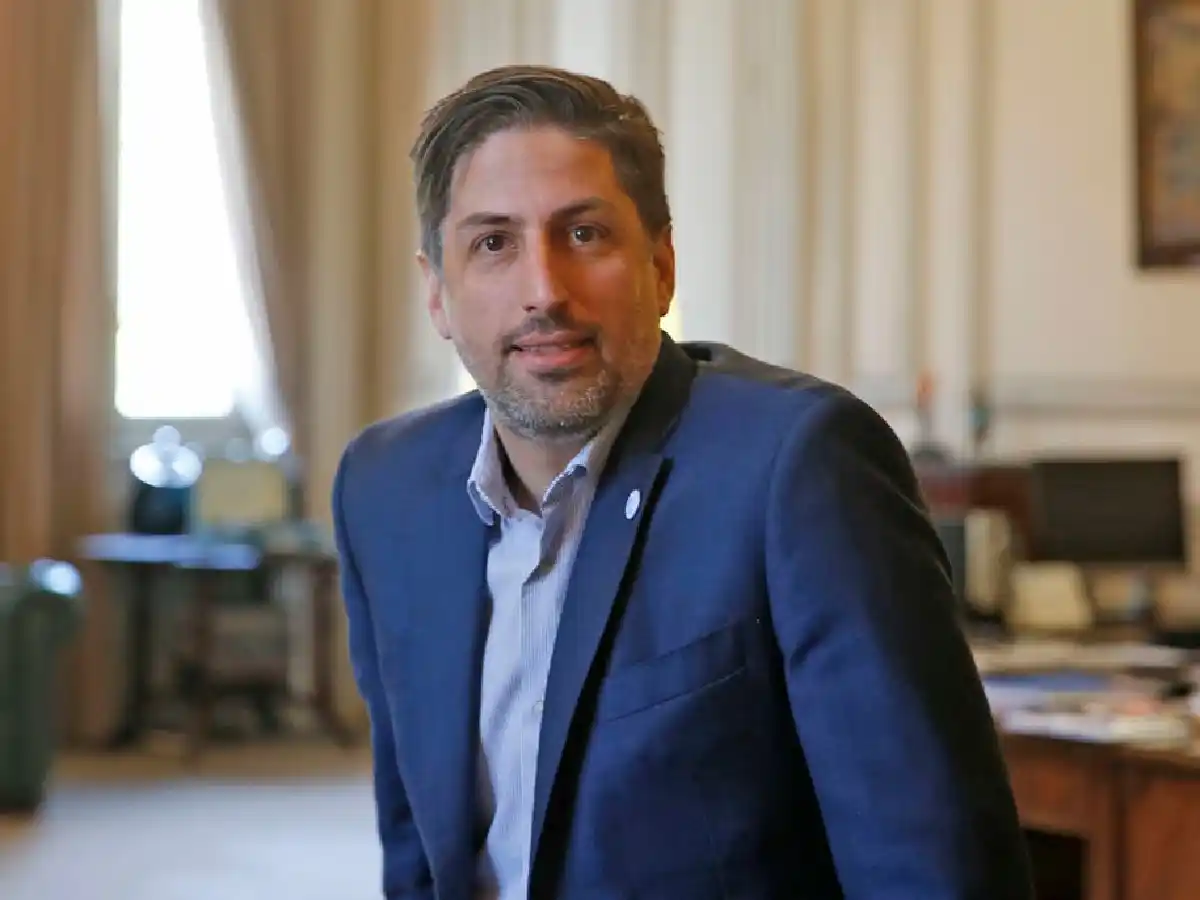 Trotta: "las provincias en fase cinco empezarán las clases desde agosto en forma escalonada"