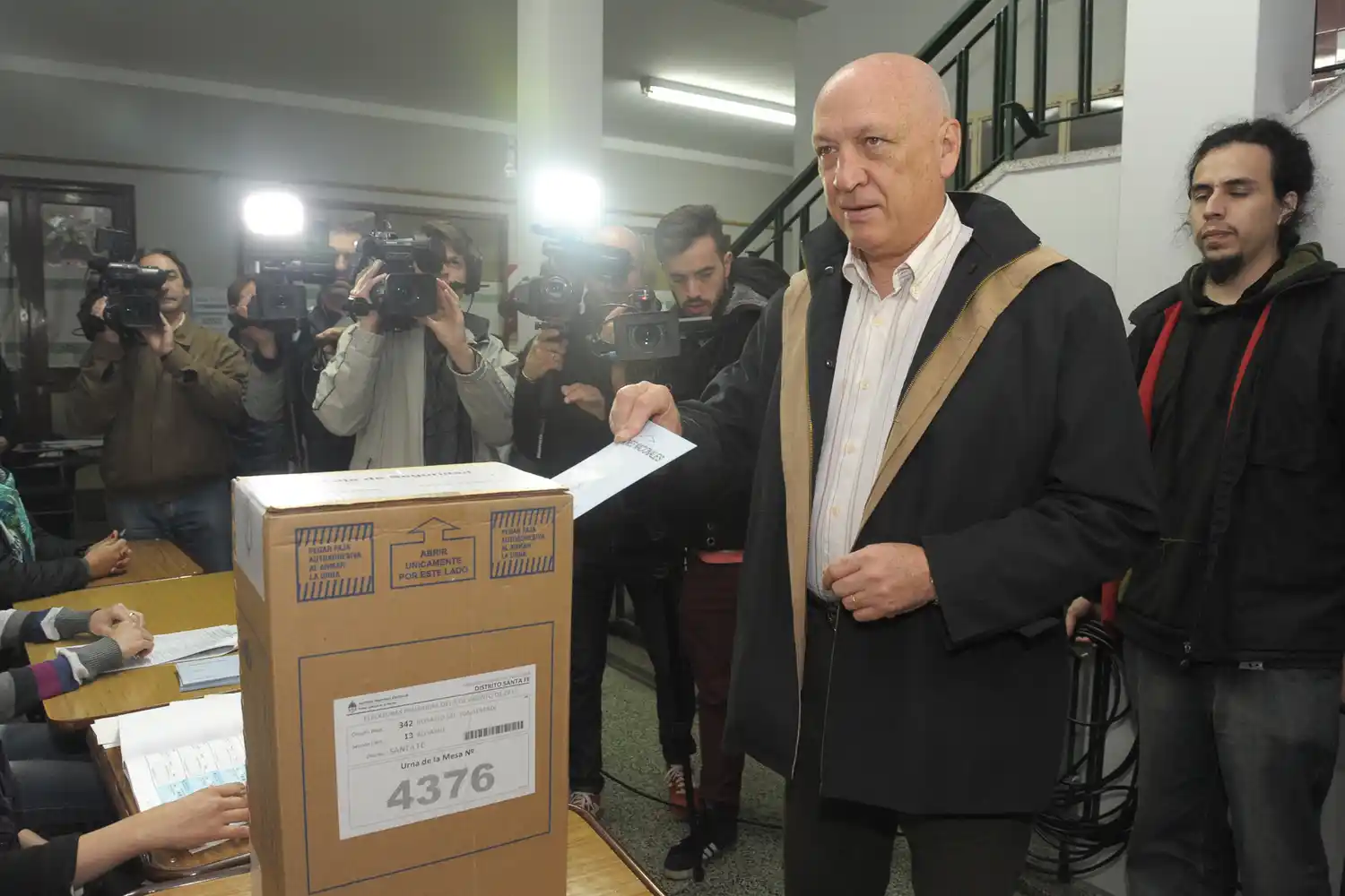 Con críticas a la boleta sábana, votó Bonfatti: “Volvemos al pasado”