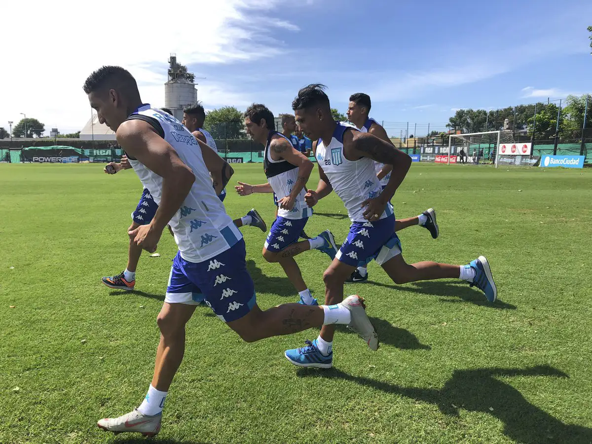 Racing empezó sin Bou