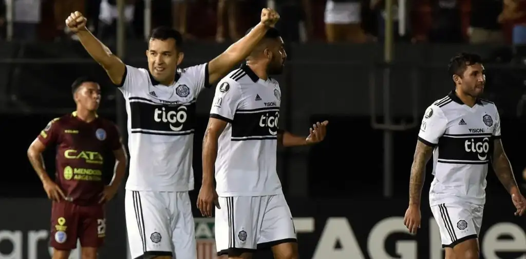 Godoy Cruz no pudo en Asunción y se complica