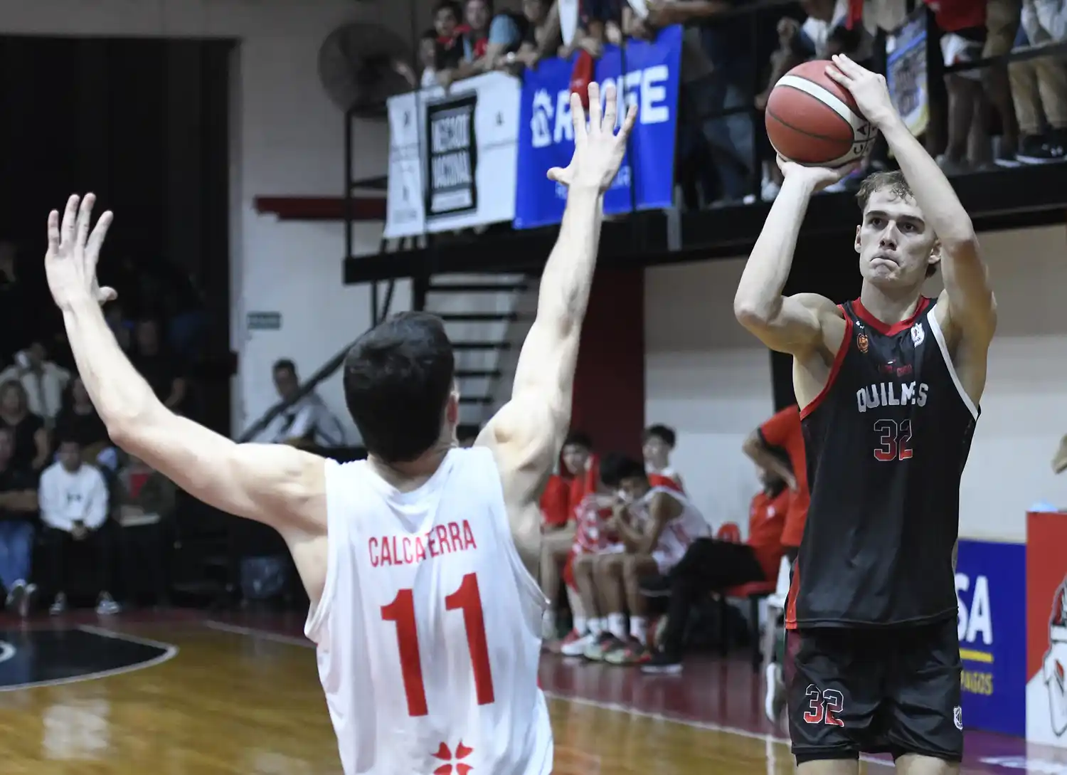 Joaquín Koellner a punto de lanzar (Foto: Prensa Quilmes)