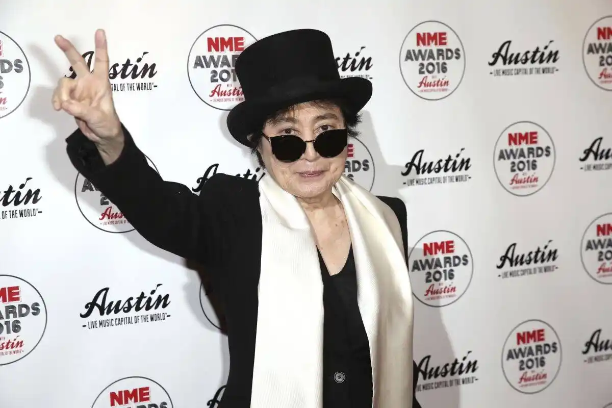 La vanguardista Yoko Ono, cumple 90 años