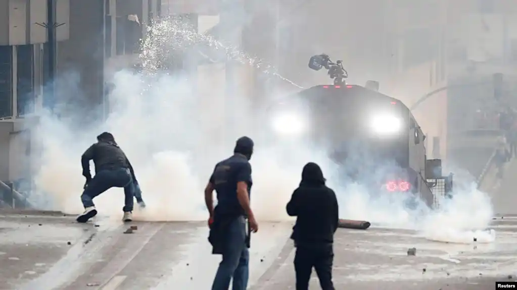 Lenín Moreno traslada sede de gobierno Ecuador, acusa a Maduro y a Correa por la crisis