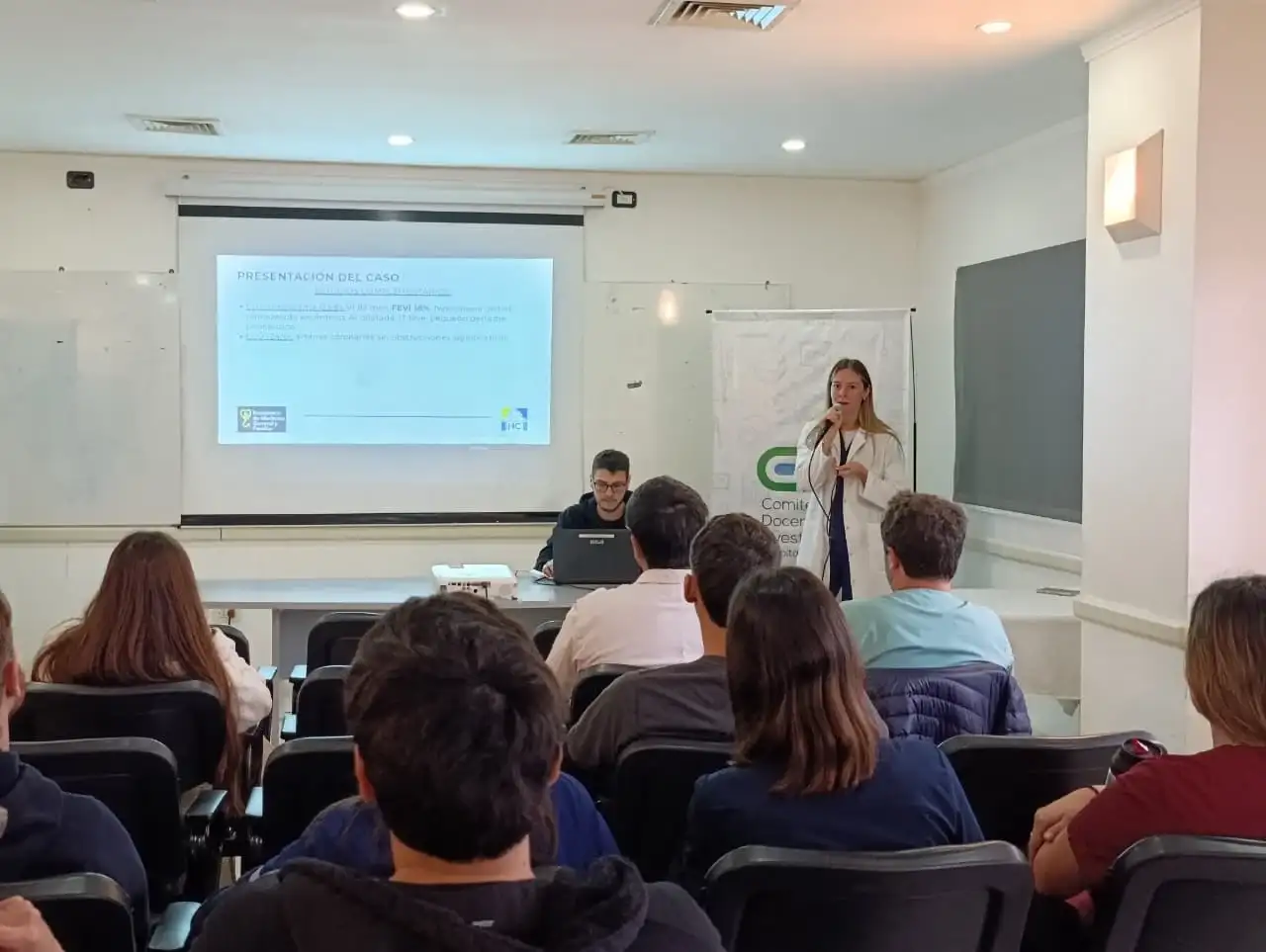 Realizaron un ateneo sobre la aparición de manchas amarillas en el cuerpo por exceso de bilirrubina en sangre