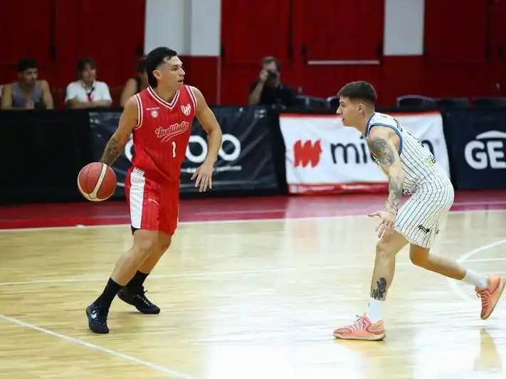 Instituto derrotó con
contundencia a Regatas