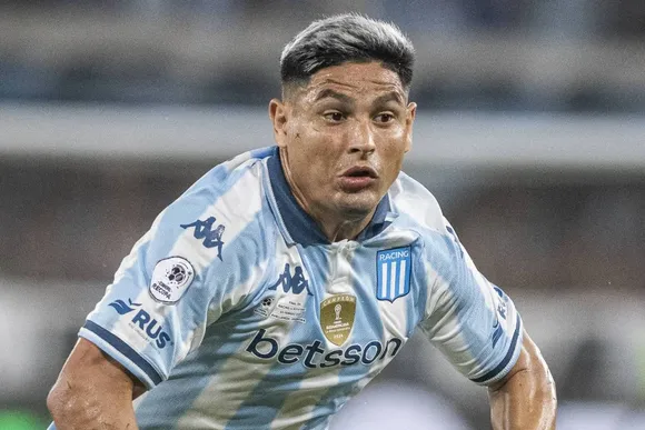 ¿Fin al "pacto de caballeros"? Gallardo tentó a Salas y el jugador presiona para salir de Racing