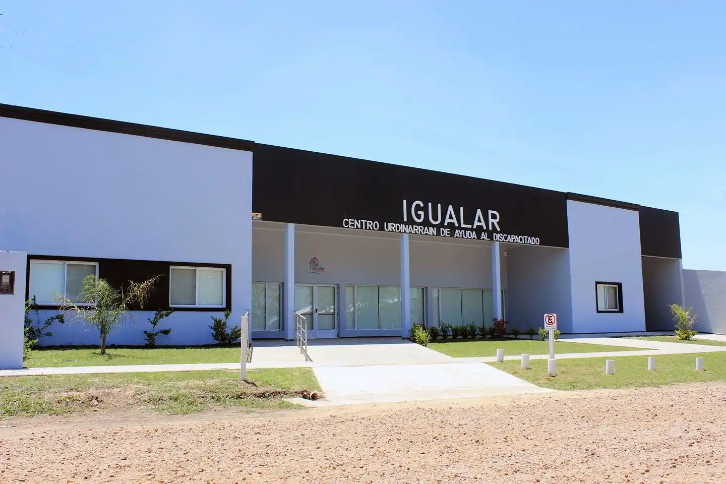 Se inauguró el nuevo edificio del centro de ayuda al discapacitado “Igualar”