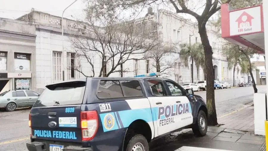 La narcocamioneta y el comisario