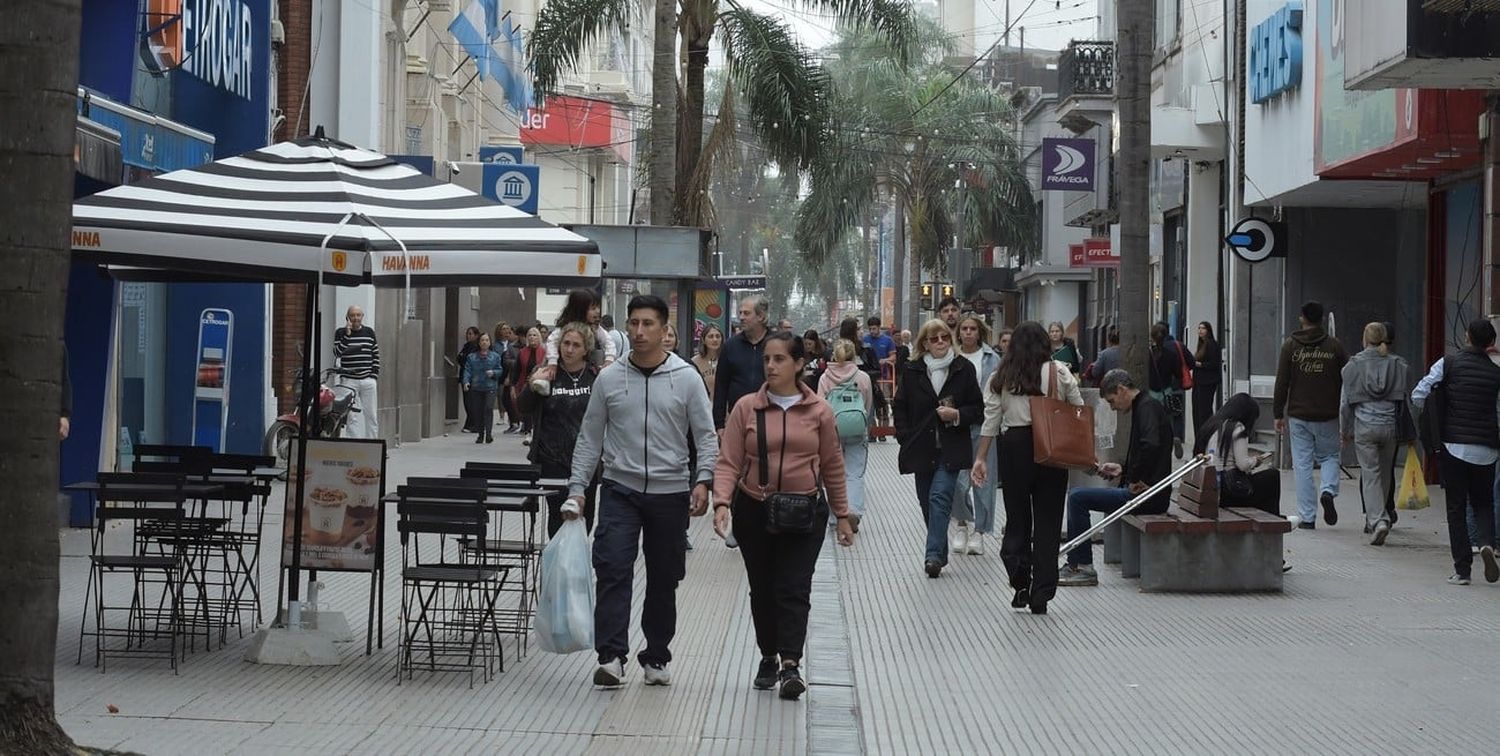 Decrece la pobreza por el aumento en los ingresos del trabajo informal