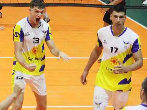 UPCN y Regatas de Corrientes, a un paso de la final