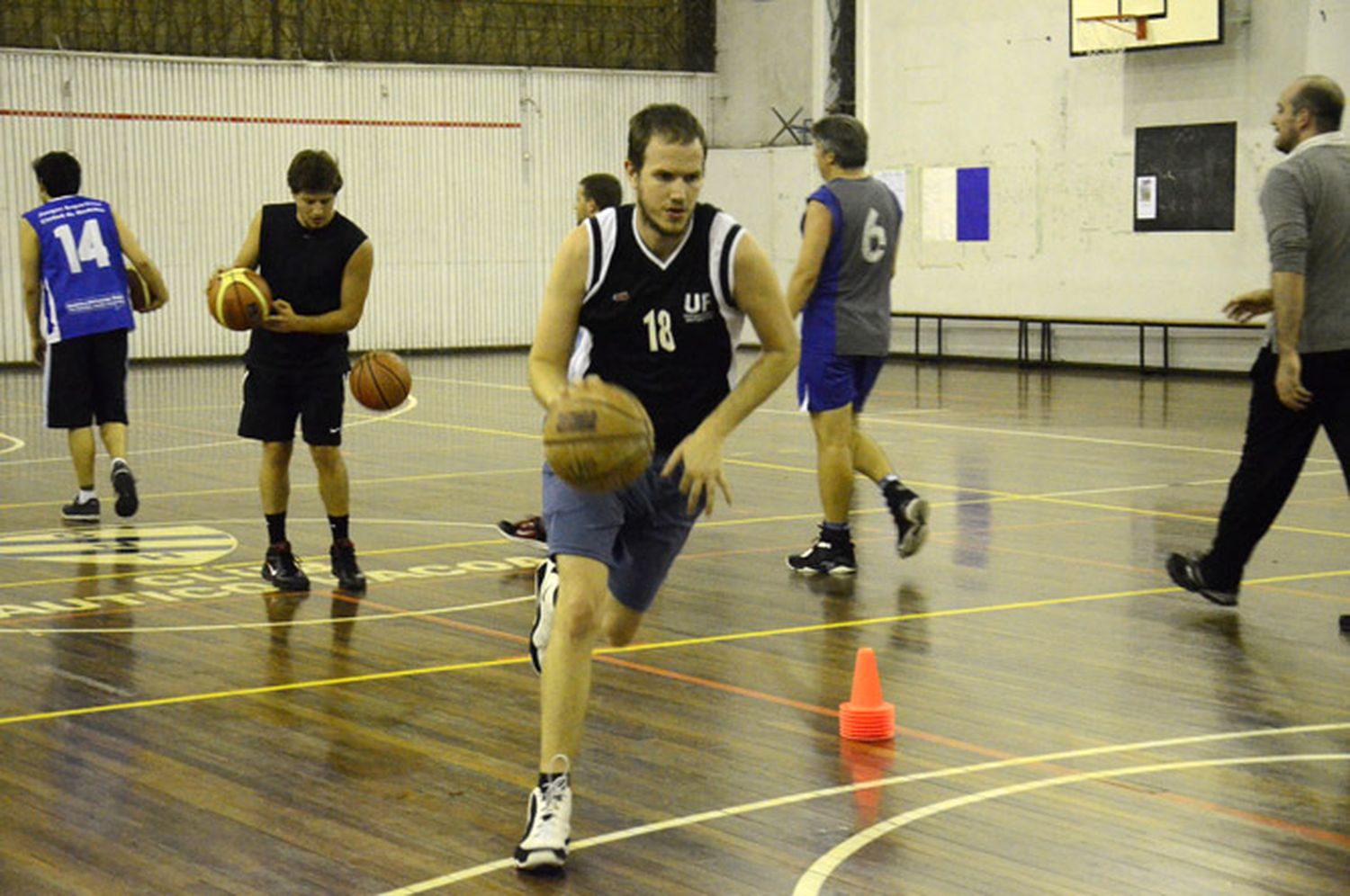  Básquetbol: piden el regreso a los entrenamientos.