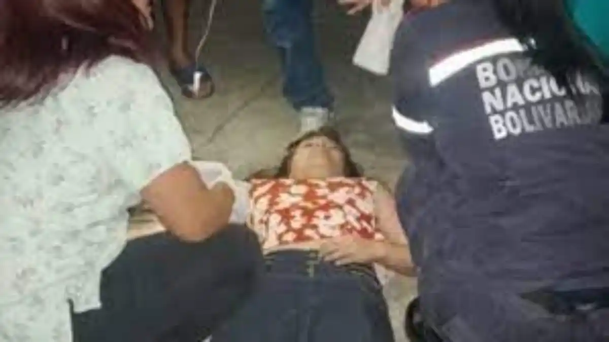 POR UN SELFIE CASI PIERDE LA VIDA: adolescente cayó por un barranco en el 23 de Enero