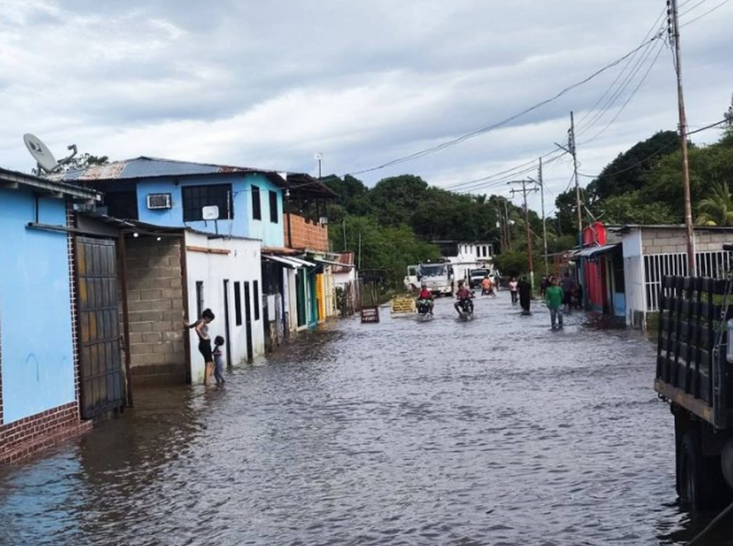 Crecida del Río Orinoco afecta  a 250 familias entre Bolívar y Amazonas
