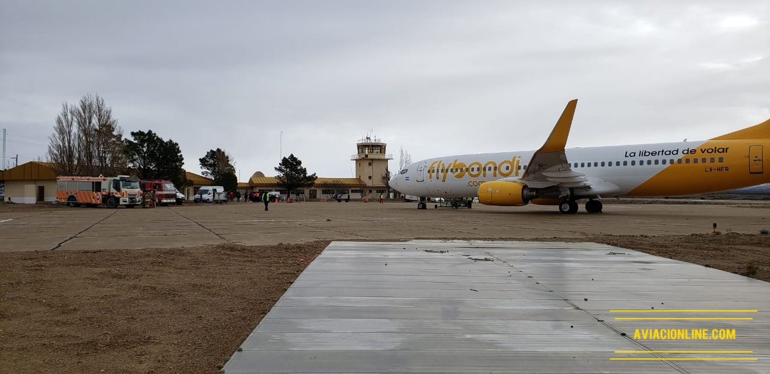 Inédita operación de Flybondi en Puerto San Julián: fotos y videos