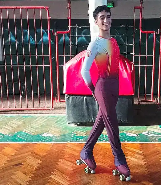 Kenji Farías Morillo en el nacional B de patín artístico