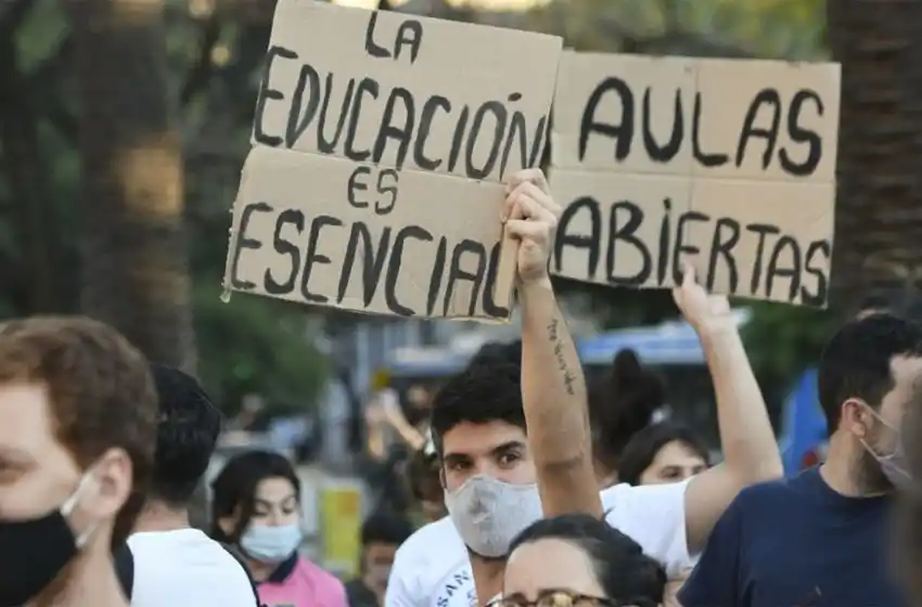 Revés judicial para el grupo de padres porteños que se opusieron a la suspensión de clases presenciales