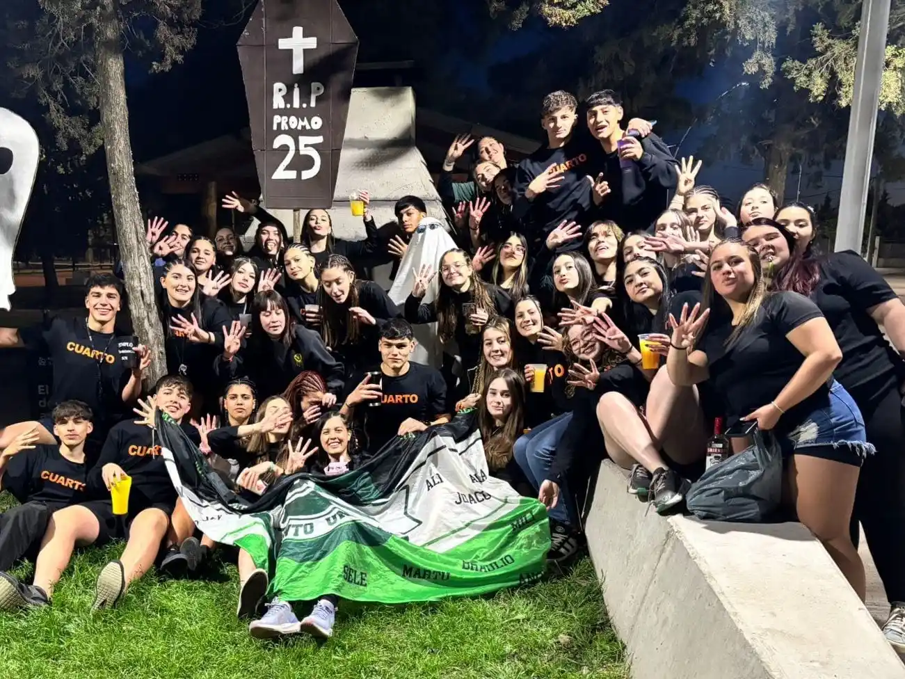 Diversión de adolescentes en el Parque Municipal de Rufino. Foto: Gentileza