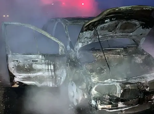 Vecino de Claraz salvó su vida al incendiarse el auto