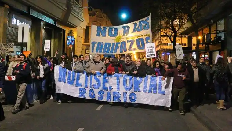 Nuevo “ruidazo” contra los tarifazos en Rosario