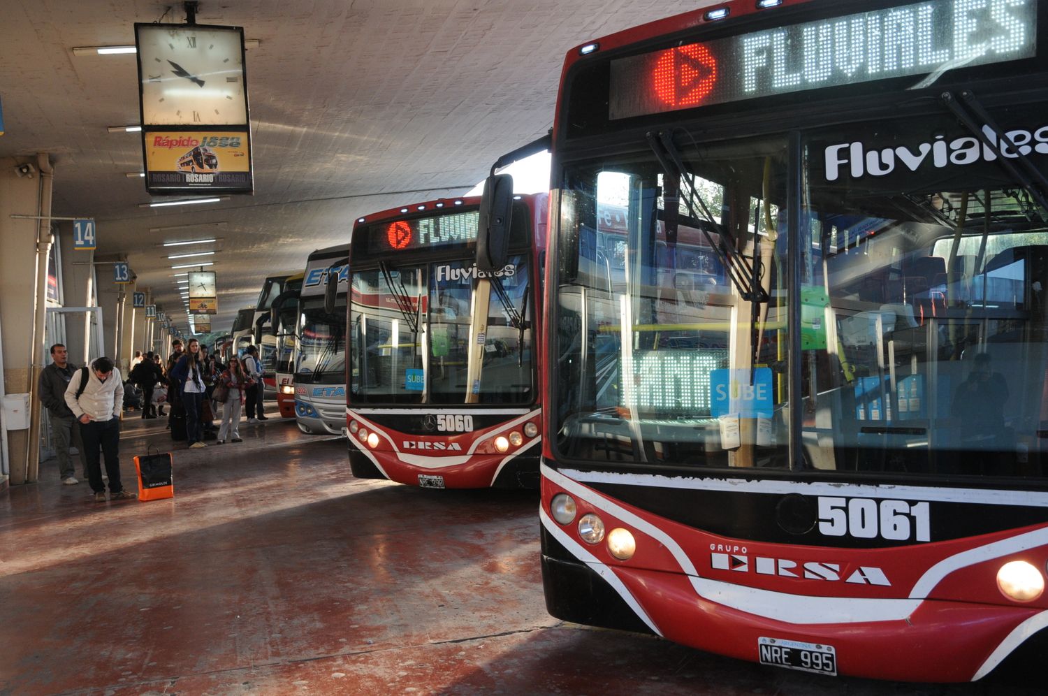 Por un paro de choferes, la empresa Fluviales no presta el servicio