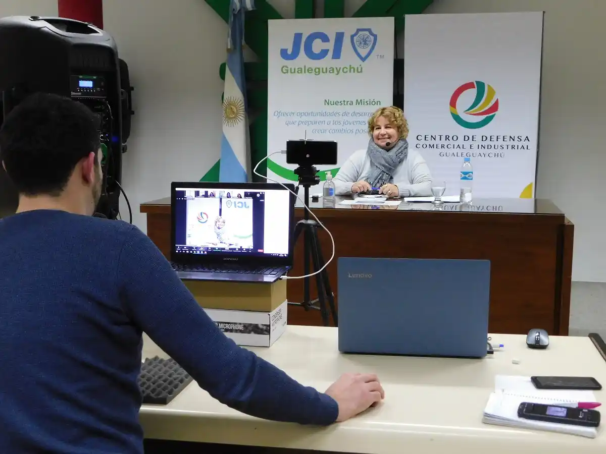 Los comerciantes se capacitaron para evitar contagiarse de coronavirus