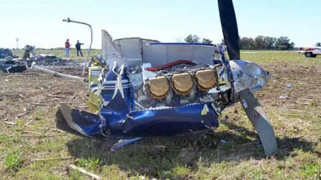 Una avioneta que se dirigía de  Mendoza a Tandil se precipitó a tierra: hay cinco muertos