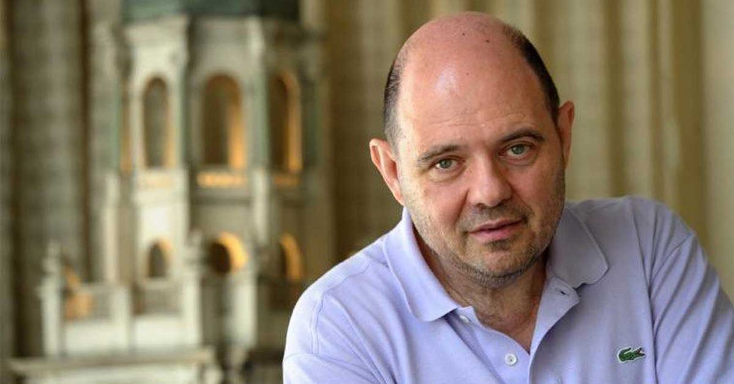 “La idea es reabrir los teatros el año que viene”