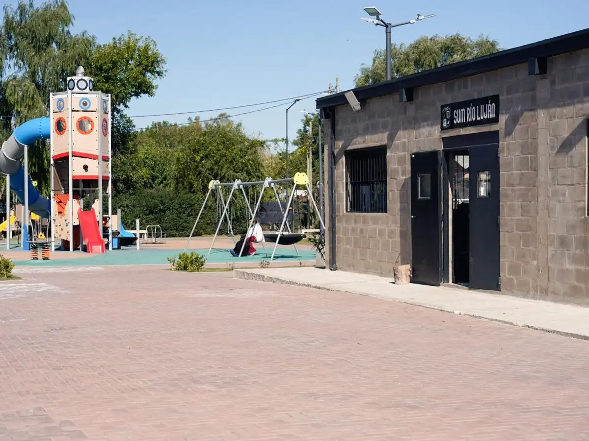 Río Luján: adultos mayores participan de talleres en plaza renovada