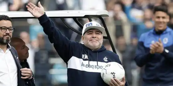 Venezuela A RESPONDER por bienes de Maradona