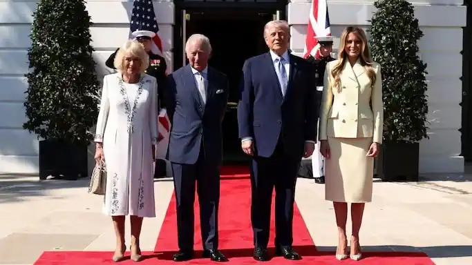 El rey Carlos III y la reina Camila fueron recibidos por el presidente Donald Trump y su esposa
