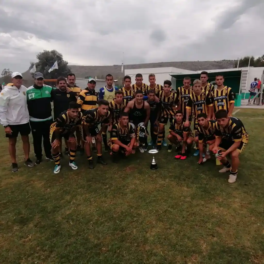 Santamarina cerró su campaña con derrota