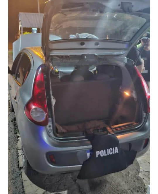 Según informó la Policía del Chaco, el vehículo venía de Formosa y se dirigían al interior de la provincia vecina