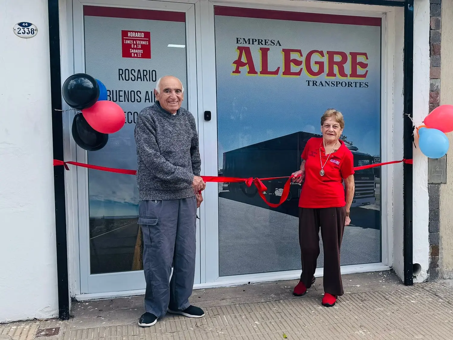 Transporte Alegre inauguró su nueva oficina y reafirma su histórica presencia en Necochea