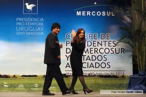 Cristina pidió "unidad" al Mercosur para enfrentar a quienes quieren dividirlo