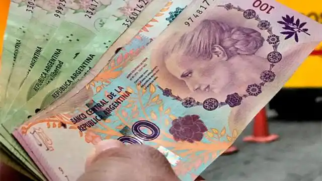 Cuándo se paga y a quiénes corresponde el aumento de $4.000 por decreto