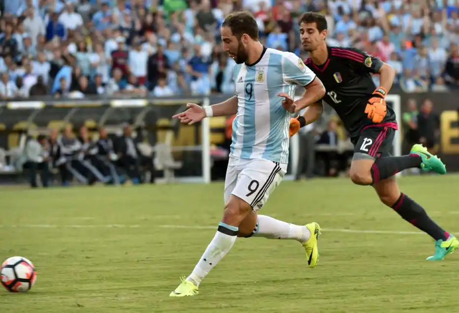 Higuaín le dijo adiós a la Selección: "Mi ciclo está terminado, para la alegría de muchos"