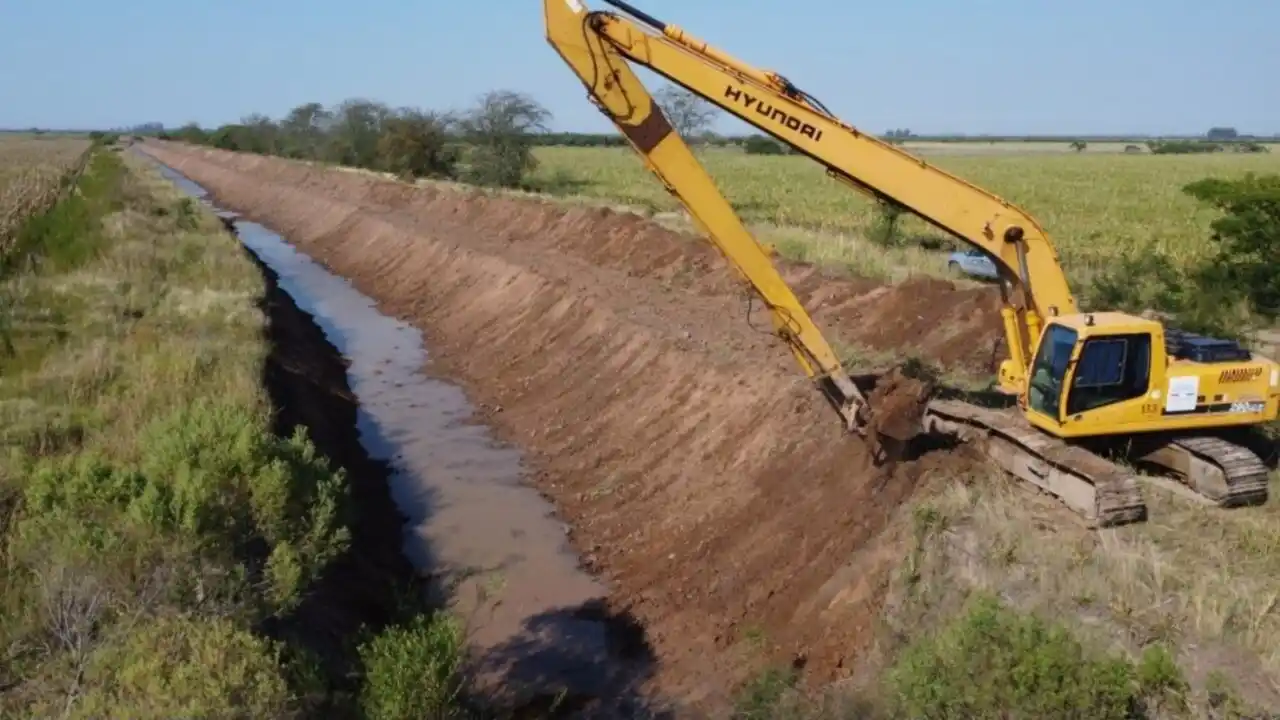 Se pone en marcha la obra de regulación del Bajo Las Encadenadas y de defensa del barrio El Progreso en Teodelina
