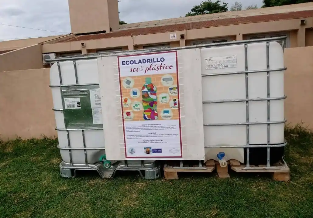 Eco botellas: un proceso cada vez más habitual en los hogares sampedrinos