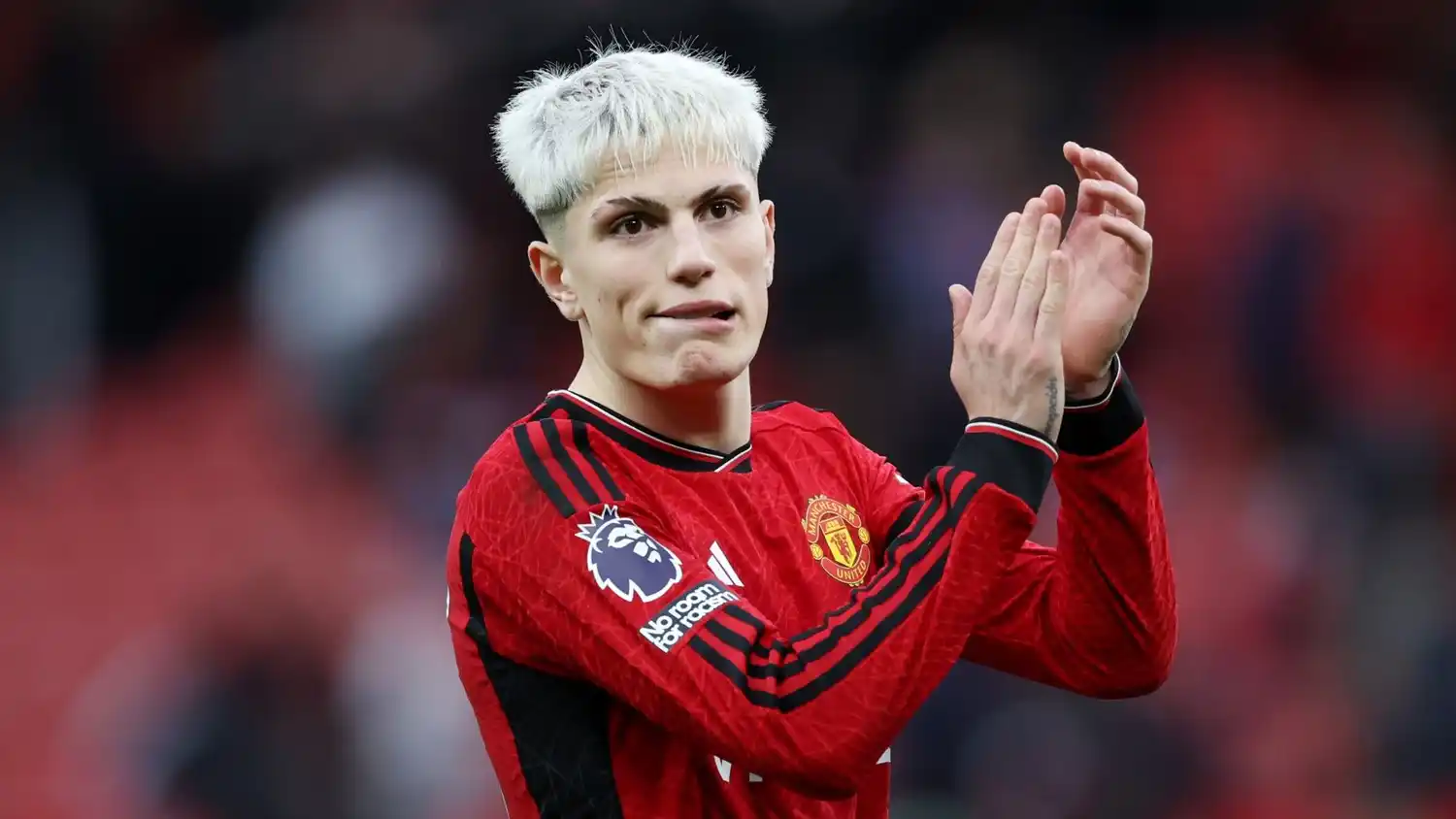 El Manchester United recibió una oferta formal por Garnacho.