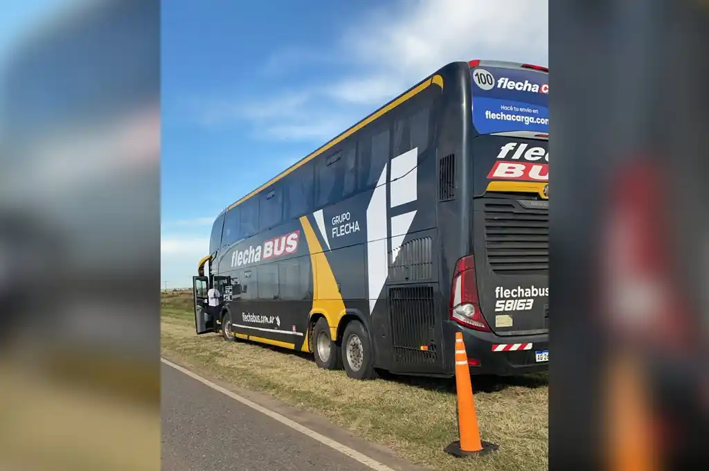 Liberaron la Ruta 34 tras el choque entre un colectivo y una camioneta: tres lesionados