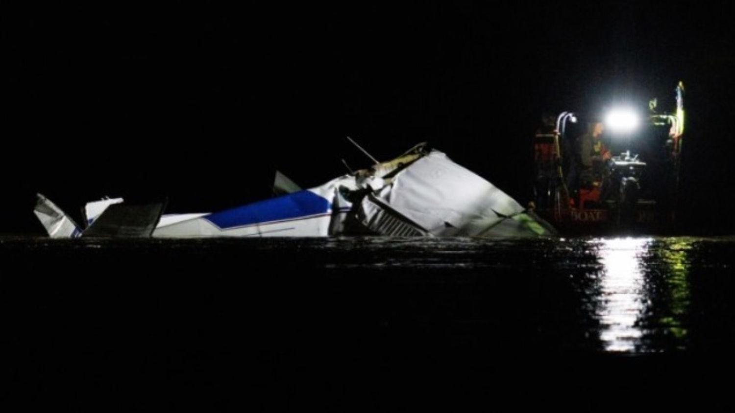 Se registró otro accidente de aeronave: se estrelló en un río de Nebraska, hubo tres fallecidos