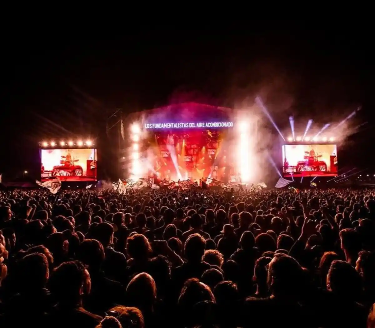 El recital del Indio y Los Fundamentalistas en el Estadio Único en La Plata.